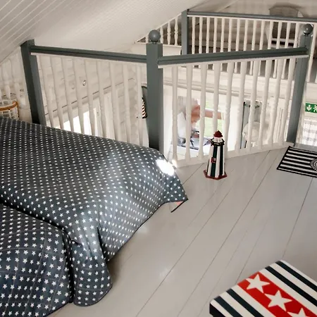 Mansikkaniemen ホリデーパーク 4*